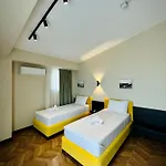 Ξενοδοχείο Gogo's Boutique 4*