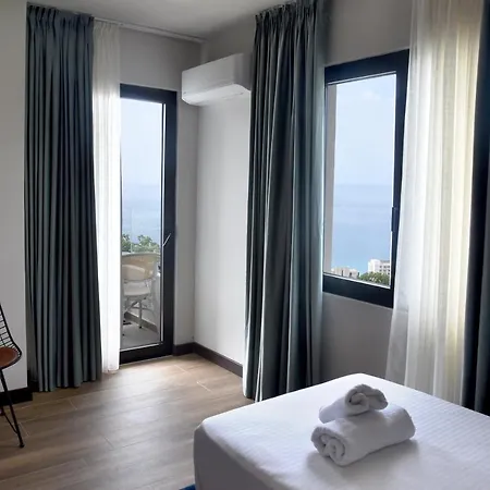 Hotel Gogo's Boutique 4*