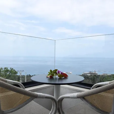 Gogo's Boutique Hotel