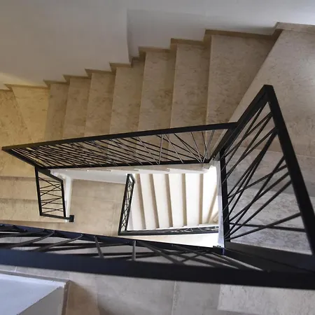 Gogo's Boutique Hotel 4*