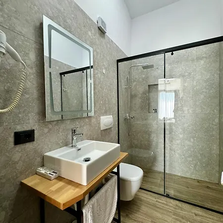 Hotel Gogo's Boutique 4*