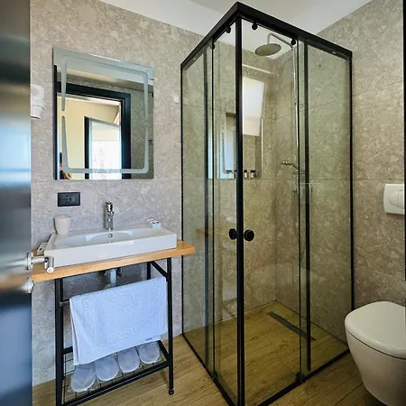 Hotel Gogo's Boutique Dhërmi