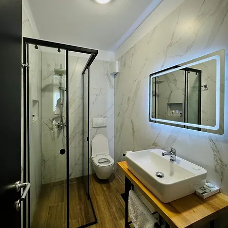 Hotel Gogo's Boutique Dhërmi