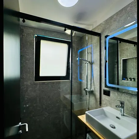 Gogo's Boutique Hotel