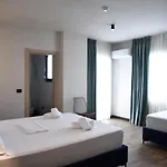 Hotel Gogo's Boutique 4*