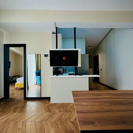 Gogo's Boutique Hotell 4*