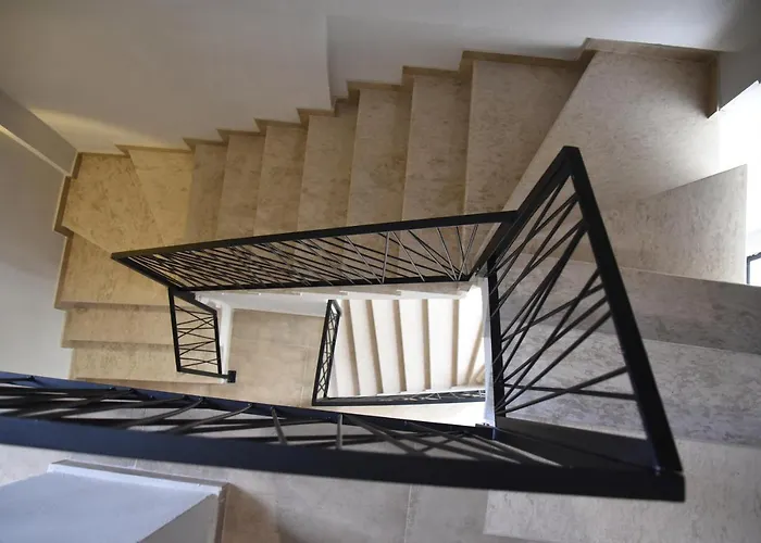 Gogo's Boutique Hotel 4*