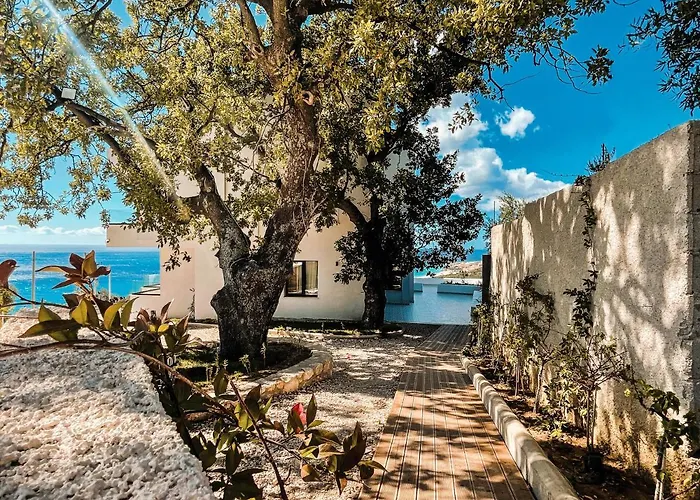 Hotell Gogo's Boutique Dhërmi