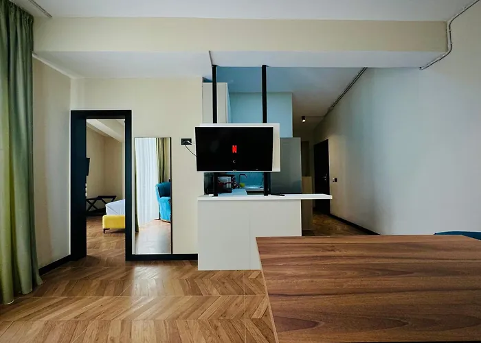 Gogo's Boutique Hotel 4*